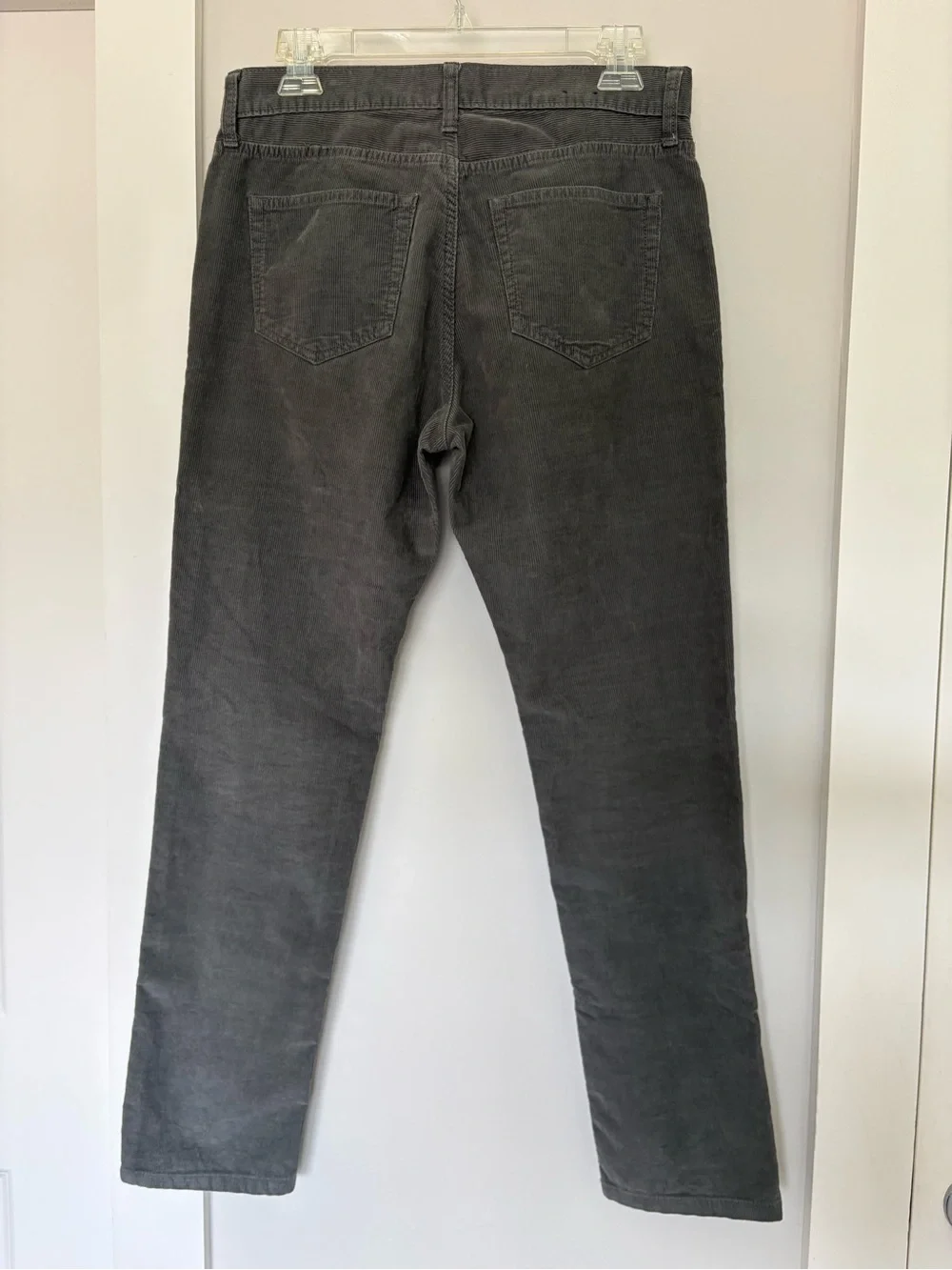 J. Crew — Men’s Gray Corduroy Slim-Fit Flex Pants 29x32
